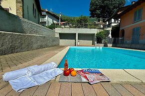 Pianello Charming Lake View