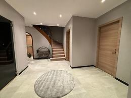 Villa De Miguel Enjoy a Pleasant Moment With Family or Friends