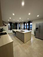 Villa De Miguel Enjoy a Pleasant Moment With Family or Friends