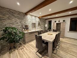 Villa De Miguel Enjoy a Pleasant Moment With Family or Friends