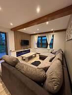 Villa De Miguel Enjoy a Pleasant Moment With Family or Friends