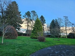 Villa De Miguel Enjoy a Pleasant Moment With Family or Friends