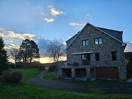 Villa De Miguel Enjoy a Pleasant Moment With Family or Friends