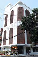 Ananda Metro Kolkata Metropolitan