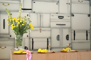 Ananda Metro Kolkata Metropolitan