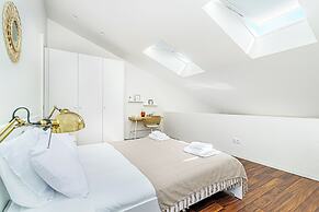 Bombarda 250 by LovelyStay