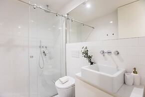 Bombarda 250 by LovelyStay