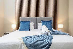 The Oliver - Donnini Apartments