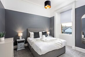 The Oliver - Donnini Apartments