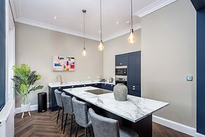 The Oliver - Donnini Apartments