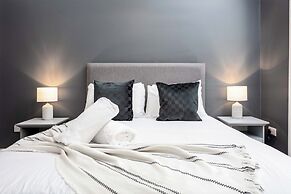 The Oliver - Donnini Apartments