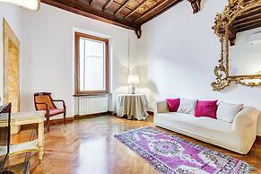 Historical Apartment near Piazza Navona