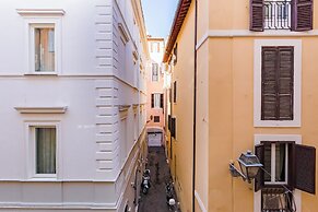 Historical Apartment near Piazza Navona