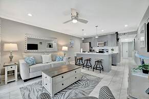 Pearl Suite a Balcony Bayview Suite Htd Pool