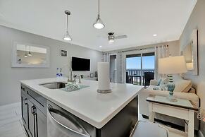 Pearl Suite a Balcony Bayview Suite Htd Pool