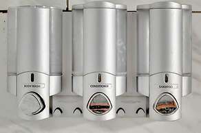 Pearl Suite a Balcony Bayview Suite Htd Pool