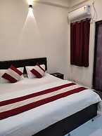 Goroomgo Mahadev Inn Varanasi