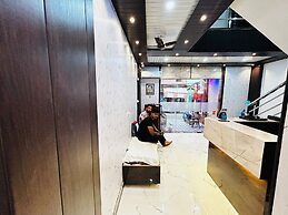 Goroomgo Mahadev Inn Varanasi