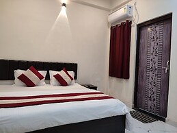 Goroomgo Mahadev Inn Varanasi