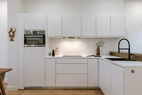 Huswell - Charming Central Apartment in Ostend - Perfect for 7 Guests