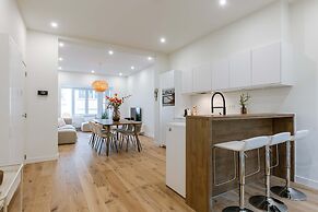 Huswell - Charming Central Apartment in Ostend - Perfect for 7 Guests