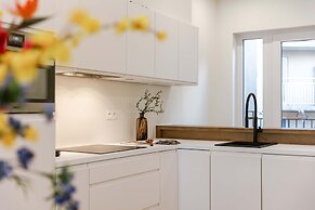 Huswell - Charming Central Apartment in Ostend - Perfect for 7 Guests