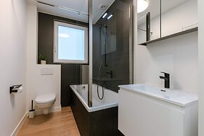 Huswell - Charming Central Apartment in Ostend - Perfect for 7 Guests