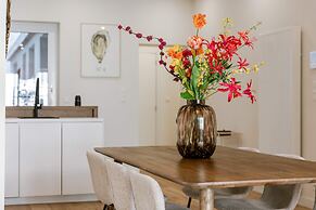 Huswell - Charming Central Apartment in Ostend - Perfect for 7 Guests