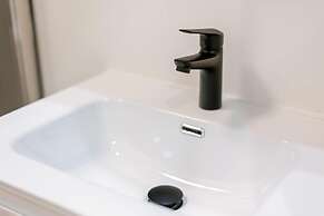 Huswell - Charming Central Apartment in Ostend - Perfect for 7 Guests