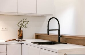 Huswell - Charming Central Apartment in Ostend - Perfect for 7 Guests