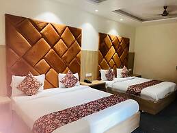 Goroomgo Global Inn Amritsar