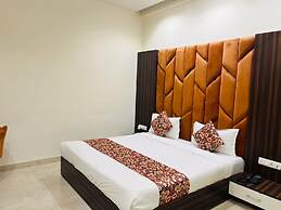 Goroomgo Global Inn Amritsar