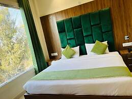 Goroomgo Global Inn Amritsar