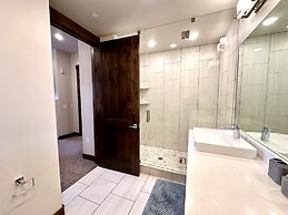 Blackstone Overlook 312 2 Bedroom Condo