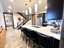 Blackstone Overlook 312 2 Bedroom Condo