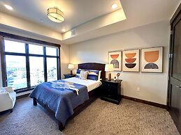 Blackstone Overlook 312 2 Bedroom Condo