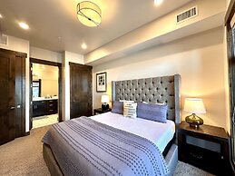 Blackstone Overlook 312 2 Bedroom Condo