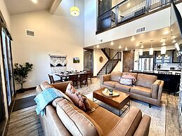 Blackstone Overlook 312 2 Bedroom Condo