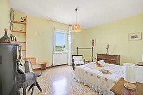 Relaxing Home Among the Tuscan Vineyards