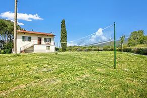 Relaxing Home Among the Tuscan Vineyards