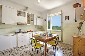 Relaxing Home Among the Tuscan Vineyards