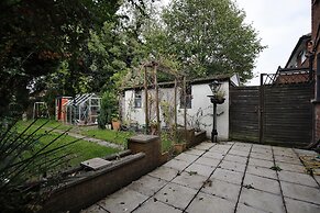 Spacious House for Relocating - Workers - Families