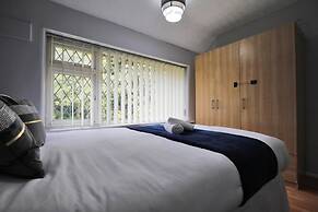 Spacious House for Relocating - Workers - Families