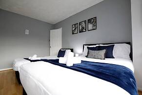 Spacious House for Relocating - Workers - Families