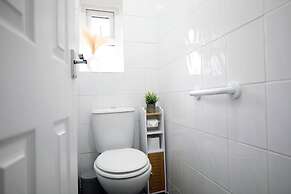 Spacious House for Relocating - Workers - Families