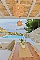 Natura Luxury Villas