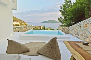 Natura Luxury Villas