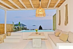 Natura Luxury Villas