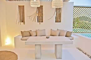 Natura Luxury Villas