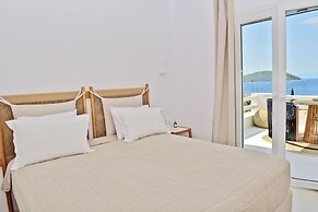 Natura Luxury Villas